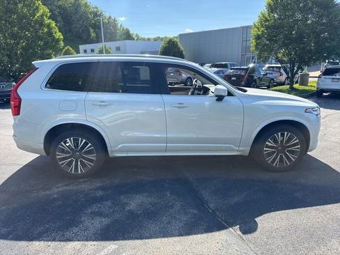 Used 2022 Volvo XC90 T6 Momentum AWD/4WD image 7