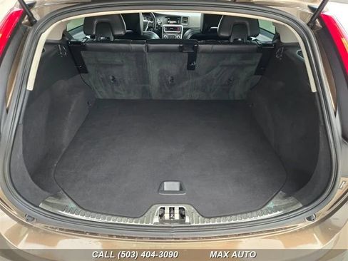 Used 2016 Volvo V60 T5 Cross Country w/ Convenience Package image 16