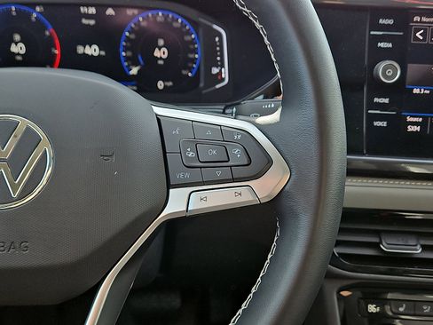 Certified 2023 Volkswagen Taos SEL image 18