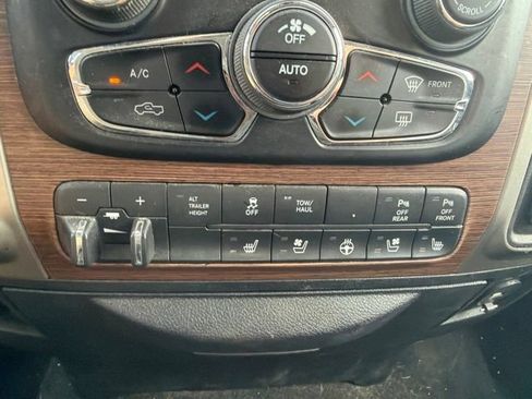 Used 2016 RAM 2500 Laramie w/ Convenience Group AWD/4WD image 9