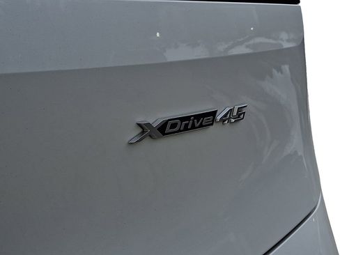 Certified 2026 BMW iX xDrive45 w/ M Sport Package image 32