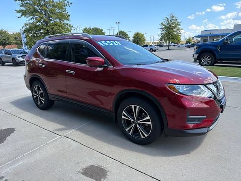 Used 2020 Nissan Rogue SV w/ Premium Package FWD image 7