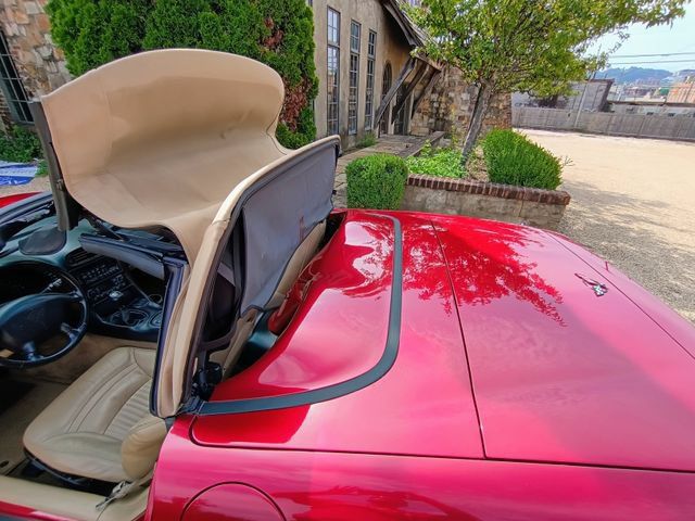 Used 2002 Chevrolet Corvette Convertible w/ Preferred Equipment Group2 RWD image 54