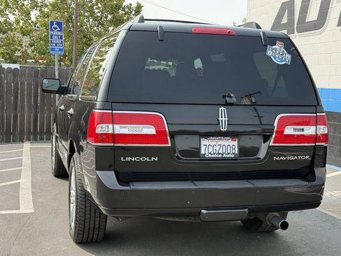 Used 2013 Lincoln Navigator 4WD w/ HD Trailer Tow Pkg image 4