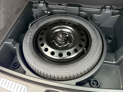 Certified 2024 Cadillac XT4 Premium Luxury image 35