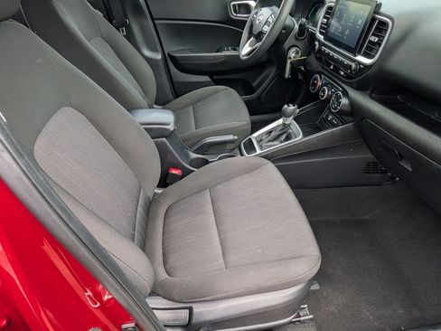Certified 2024 Hyundai Venue SE FWD image 27