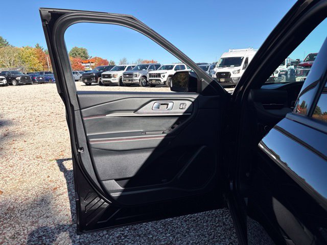 Used 2026 Ford Explorer ST-Line w/ ST-Line Street Pack AWD/4WD image 19