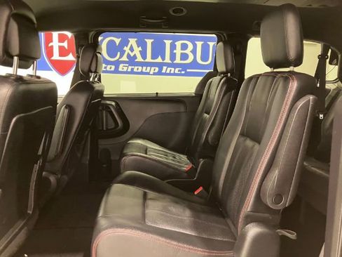 Used 2018 Dodge Grand Caravan GT image 26