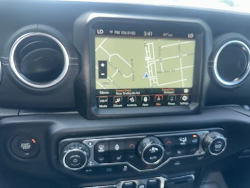 Used 2023 Jeep Wrangler Unlimited Sahara w/ Cold Weather Group AWD/4WD image 26