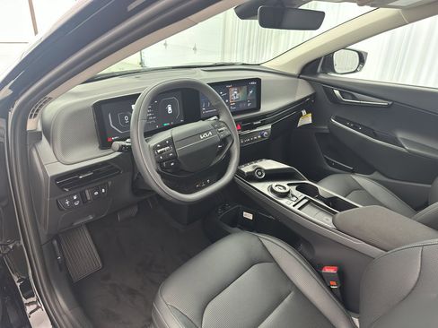 New 2025 Kia EV6 Wind image 20