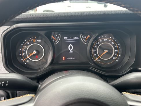 Used 2024 Jeep Gladiator Sport AWD/4WD image 25