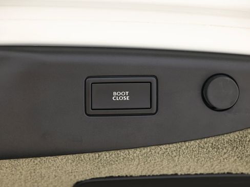 Used 2014 Bentley Flying Spur W12 AWD/4WD image 53