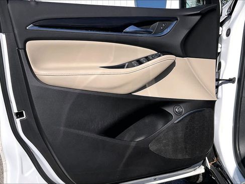 Used 2019 Buick Enclave Essence image 21