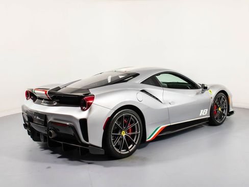 Used 2020 Ferrari 488 Pista Base image 2
