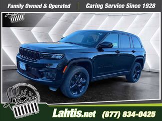 New 2025 Jeep Grand Cherokee Altitude video 1