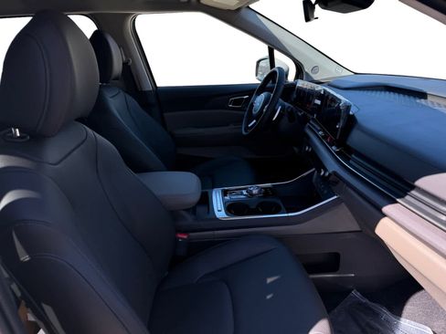 New 2026 Kia Carnival EX image 15