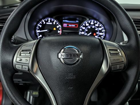 Used 2013 Nissan Altima 2.5 S FWD image 18