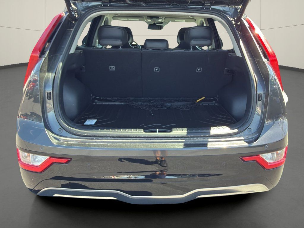 Used 2023 Kia Niro Wind FWD image 10
