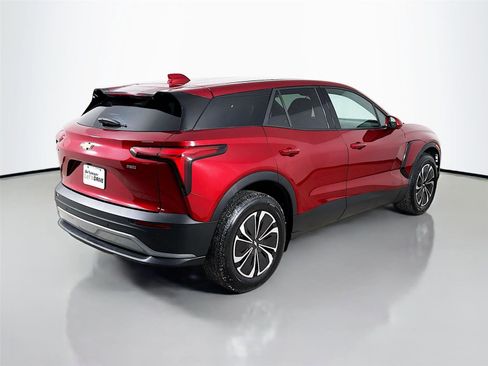 Used 2025 Chevrolet Blazer EV LT image 8