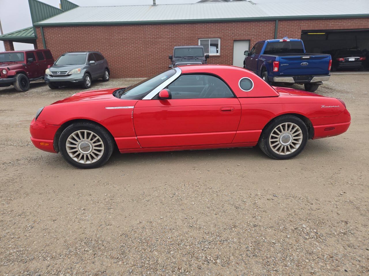 Used 2005 Ford Thunderbird RWD image 11