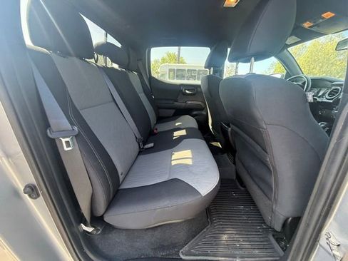 Used 2021 Toyota Tacoma TRD Sport image 16