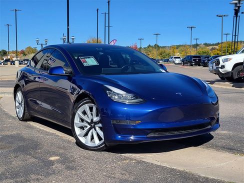 Used 2018 Tesla Model 3 Performance image 3