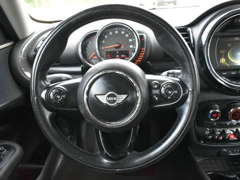 Used 2017 MINI Cooper Clubman FWD image 14