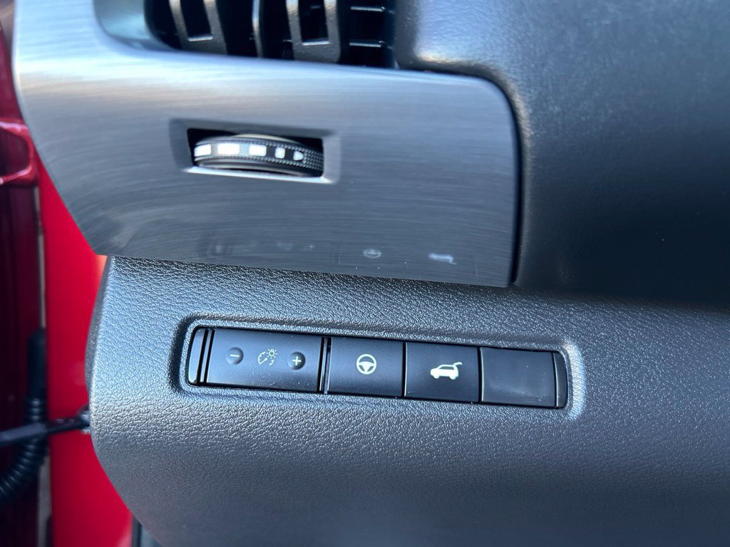 Used 2025 Nissan Pathfinder SL FWD image 21