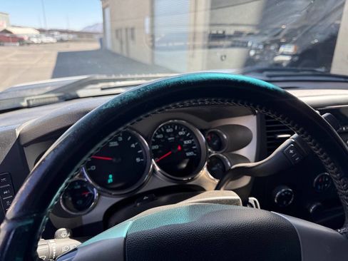 Used 2008 Chevrolet Silverado 2500 LT w/ 1LT Convenience Package image 29