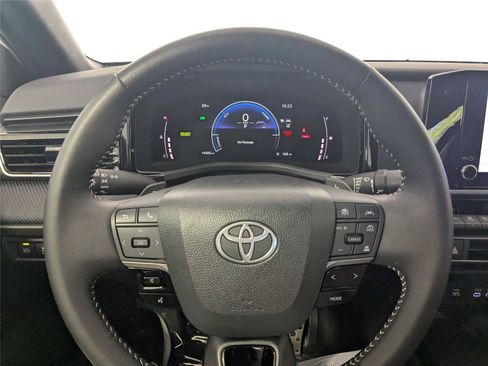 Certified 2025 Toyota Camry SE FWD image 16