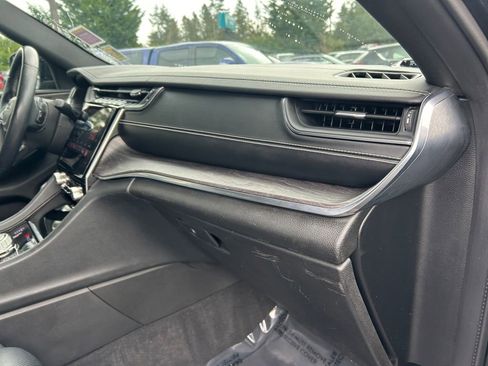 Used 2021 Jeep Grand Cherokee L Overland w/ Luxury Tech Group IV image 26