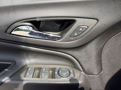 Used 2024 Chevrolet Equinox LT w/ LPO, Floor Liner Package image 15