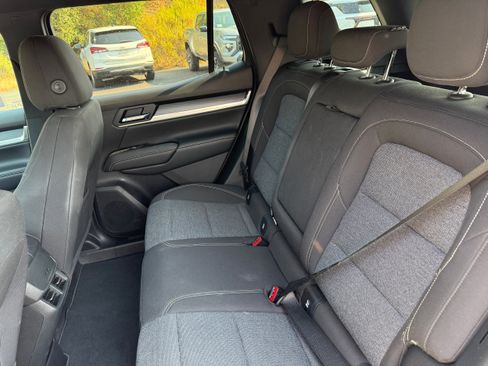 Used 2025 GMC Terrain Elevation w/ Technology Package II image 11