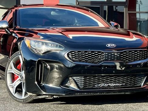 Used 2020 Kia Stinger GT2 image 10