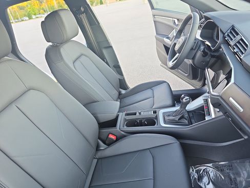New 2025 Audi Q3 2.0T Premium image 10