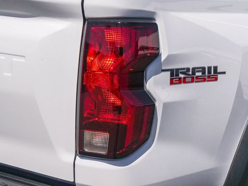 New 2026 Chevrolet Colorado Trail Boss AWD/4WD image 10