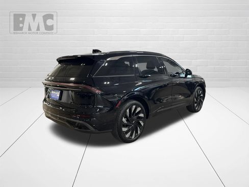 Used 2024 Lincoln Nautilus Black Label w/ Jet Appearance Package (87T) AWD/4WD image 3