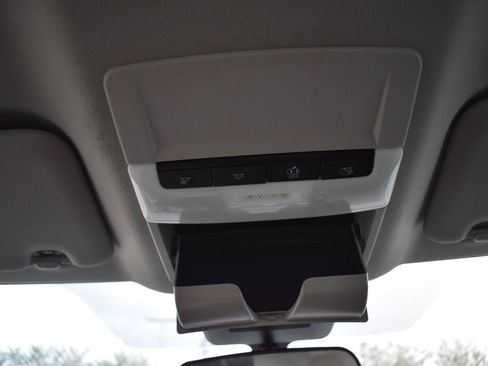 Used 2025 Nissan Sentra S FWD image 37