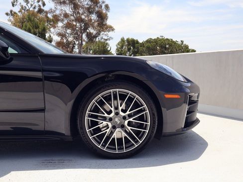 Certified 2025 Porsche Panamera 4 AWD/4WD image 11