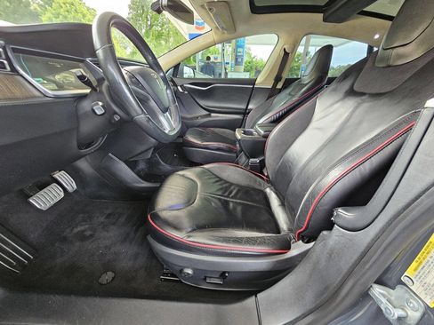 Used 2014 Tesla Model S RWD image 4
