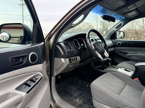 Used 2015 Toyota Tacoma DOUBLE CAB 4WD w/ SR5 Package image 21