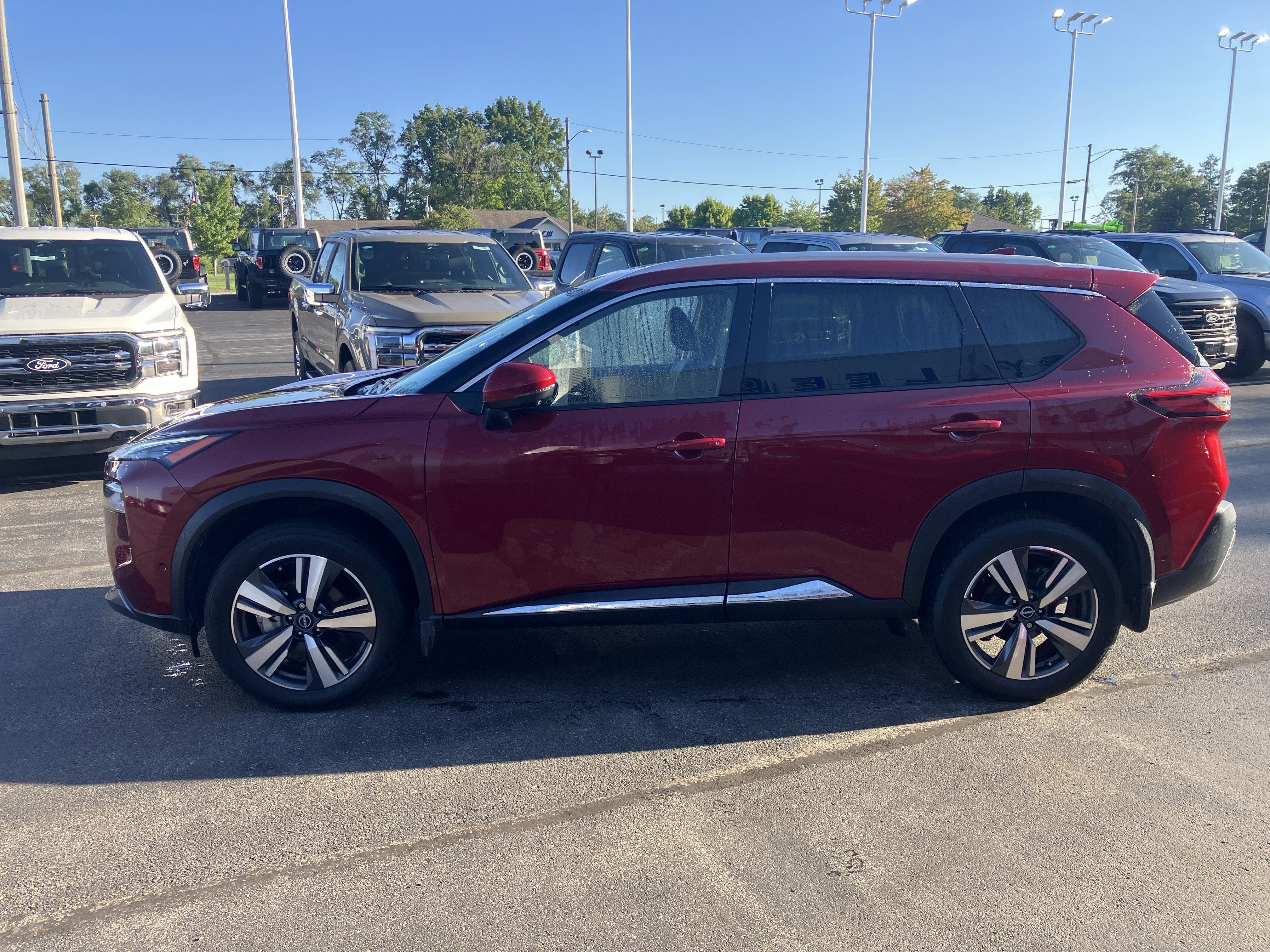 Used 2023 Nissan Rogue SL AWD/4WD image 4