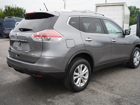 Used 2016 Nissan Rogue SV AWD/4WD image 4