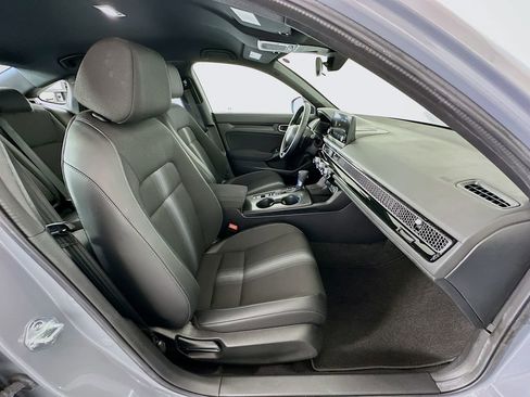 Used 2025 Honda Civic Sport image 26