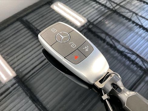 Certified 2022 Mercedes-Benz GLC 300 image 13