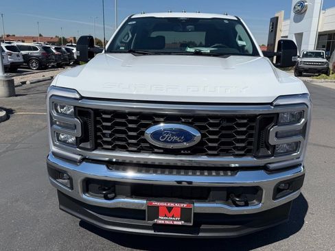 Used 2026 Ford F350 Lariat AWD/4WD image 2