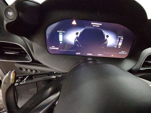 Used 2023 McLaren Artura RWD image 6