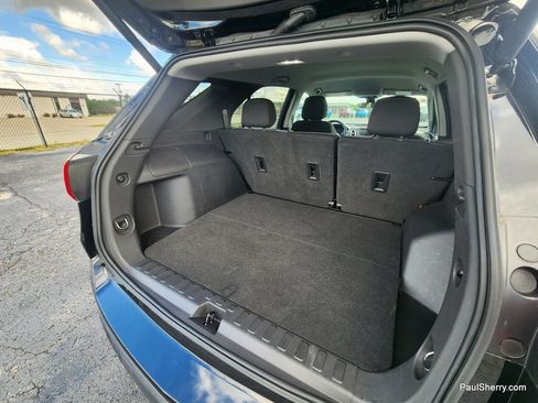 Used 2021 Chevrolet Equinox LT FWD image 14