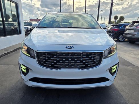 Used 2019 Kia Sedona EX w/ EX Premium Package FWD image 2