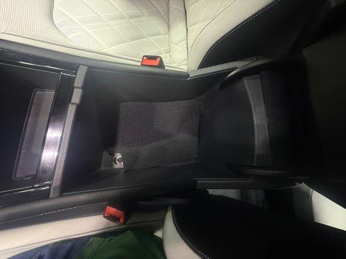 Used 2024 Volkswagen Atlas Cross Sport SEL Premium R-Line image 15